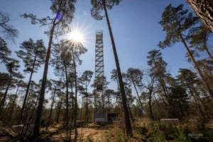 30 Meter hoch im Moor: Industriefotografie für Condor-Gerüst in Vreden